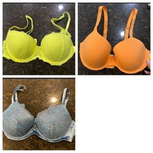 3 VICTORIA SECRET BRAS